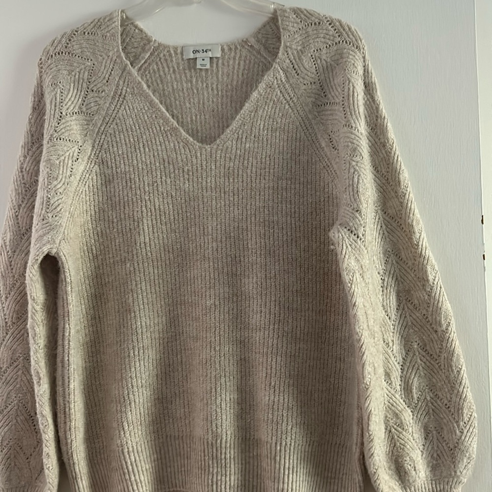 On 34th soft cream sweater puff sleave